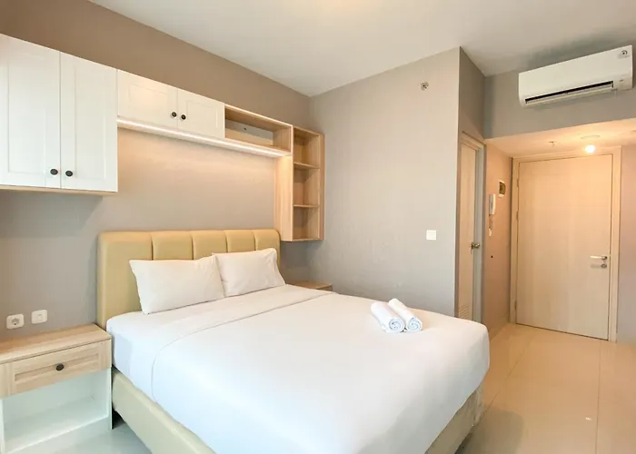 Restful And Functional Studio Apartment At Springlake Summarecon Bekasi By Travelio