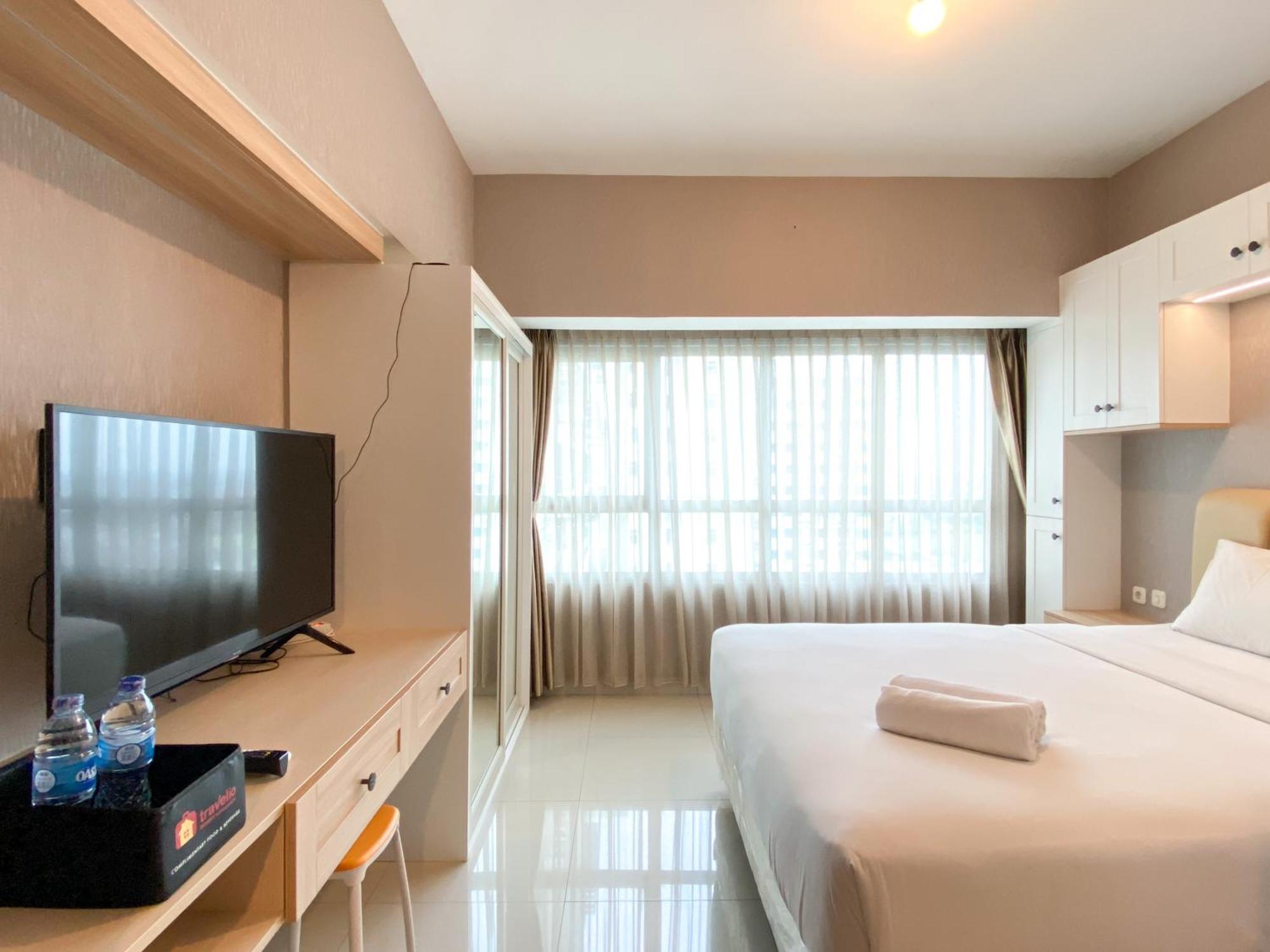 Restful And Functional At Springlake Summarecon By Travelio * Bekasi