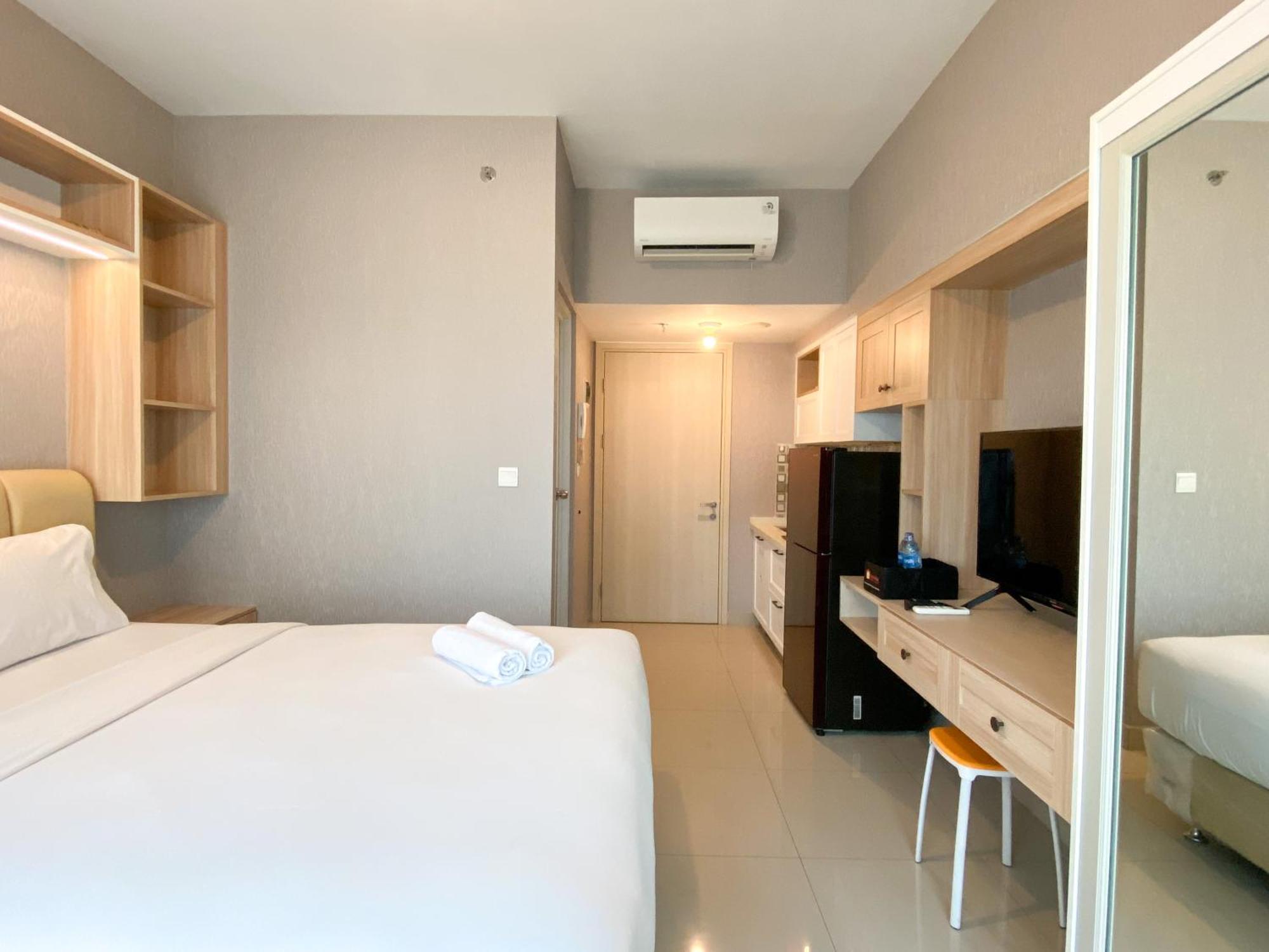 Restful And Functional At Springlake Summarecon By Travelio Bekasi
